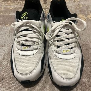 Nike air max, size 5.5 boys